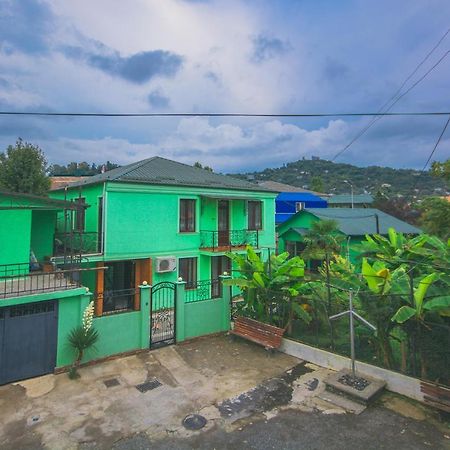 Sister'S Warm Guest House Batumi Exterior foto