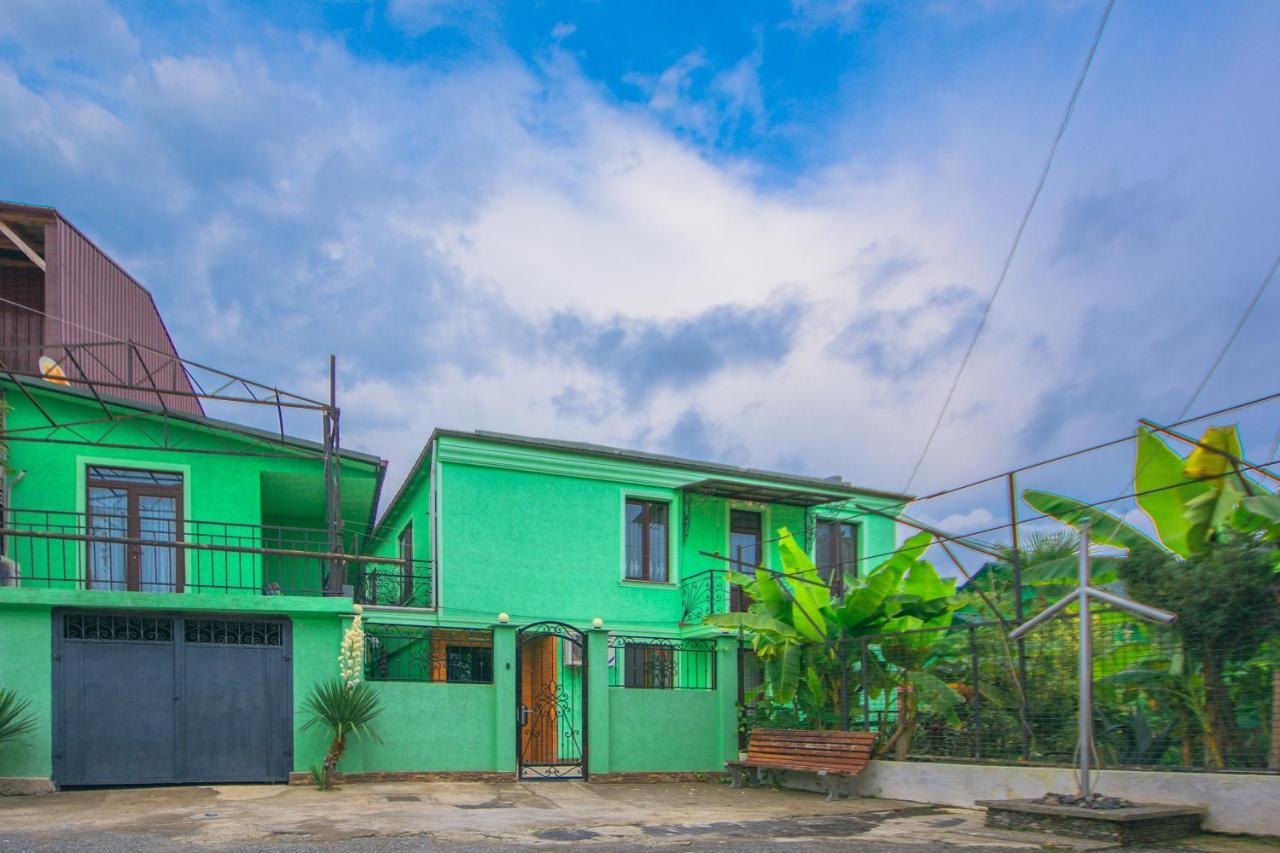 Sister'S Warm Guest House Batumi Exterior foto